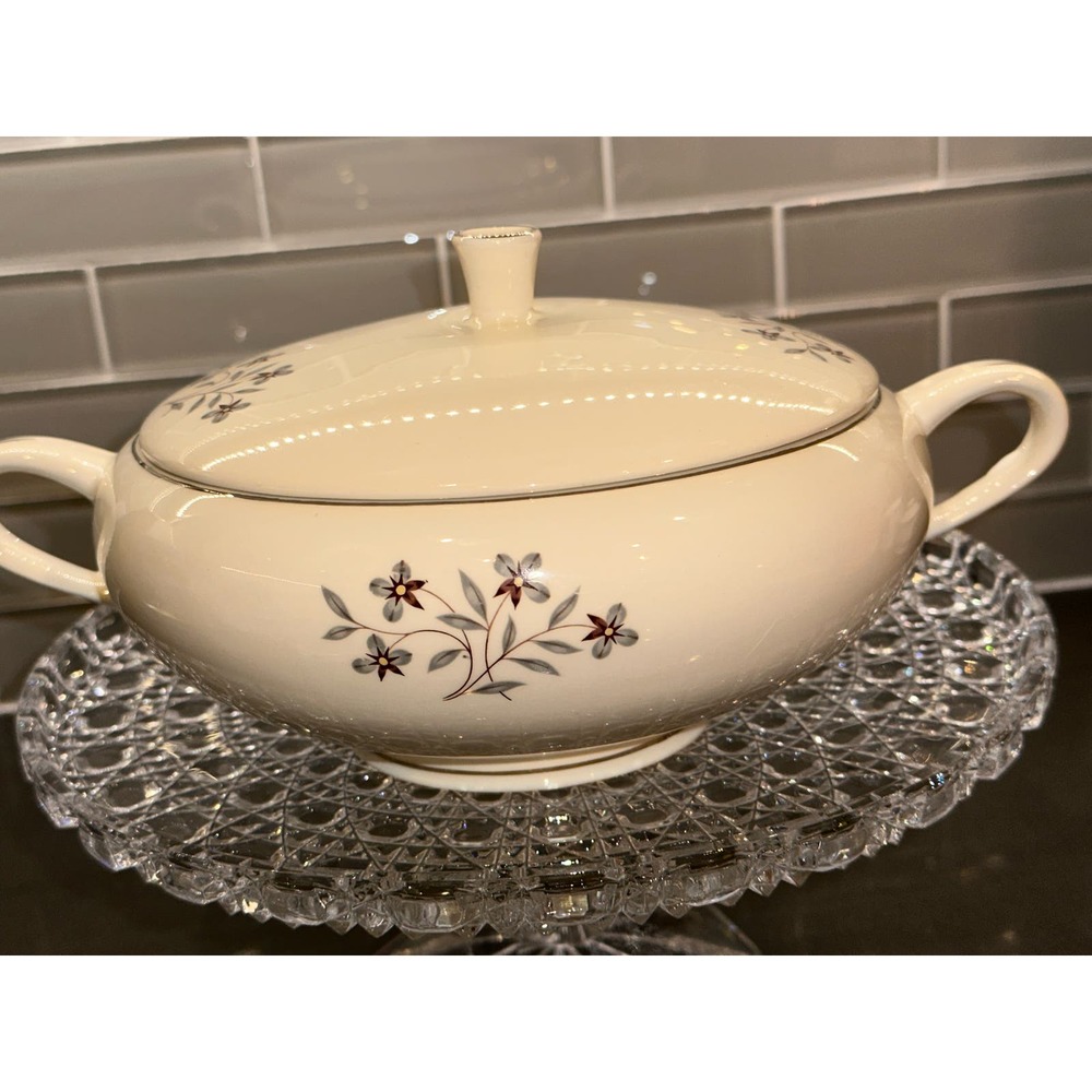 Salem “Castlewood” Oven-Proof Round Covered Vegetable Dish